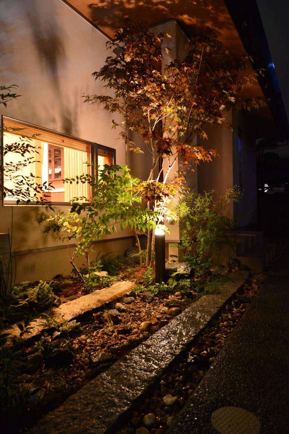 かっこいい照明がいい スタッフブログ 福山市の外構 エクステリア 庭のデザインと施工なら ロケーションのある暮らしを そらやlandscape